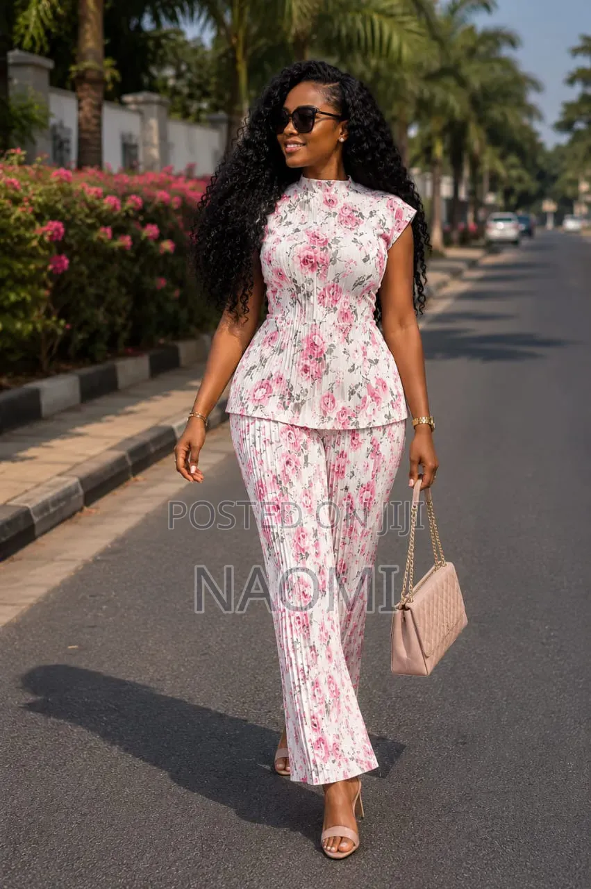 Naomiclem Collection