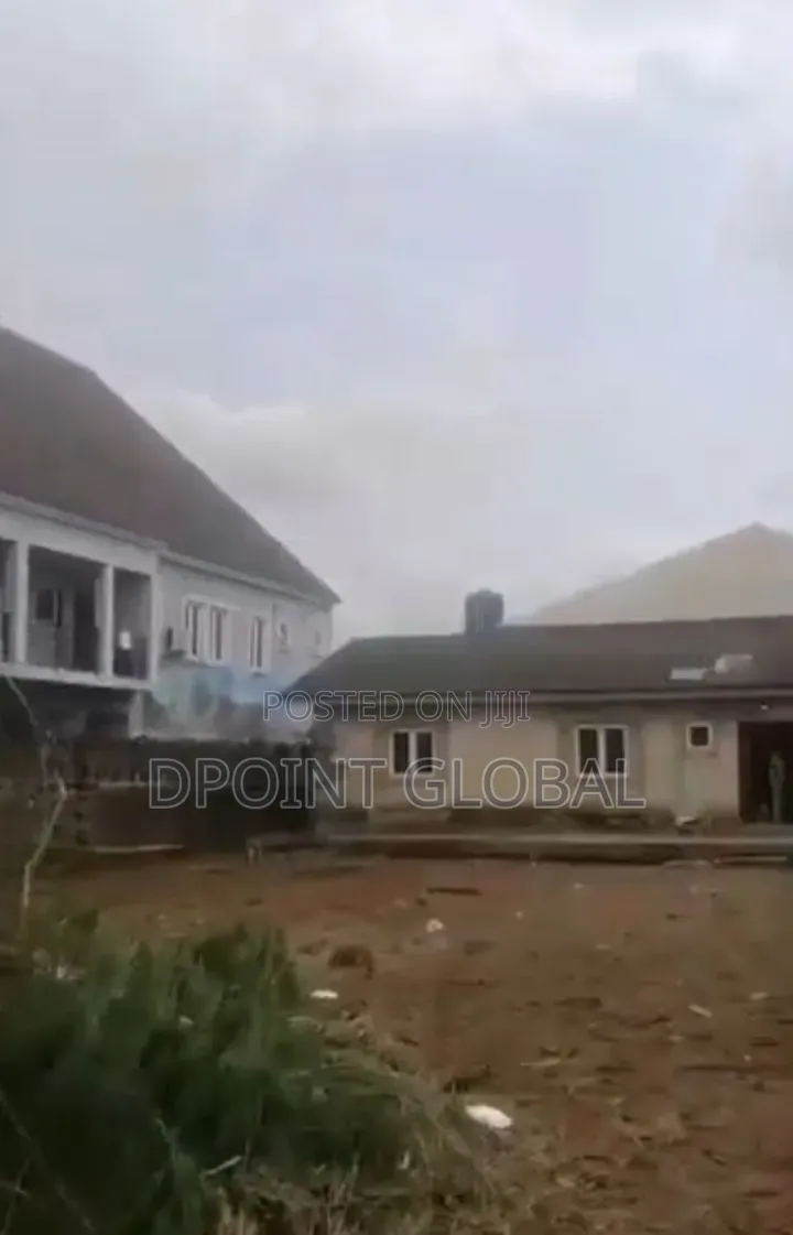 A Bungalow Setback on Full Plot