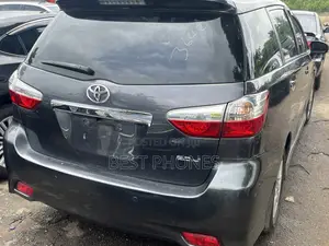 Toyota Wish 2012 Gray