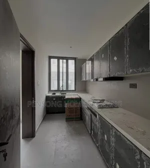 2bdrm Apartment in Lekki Phase 1 for rent