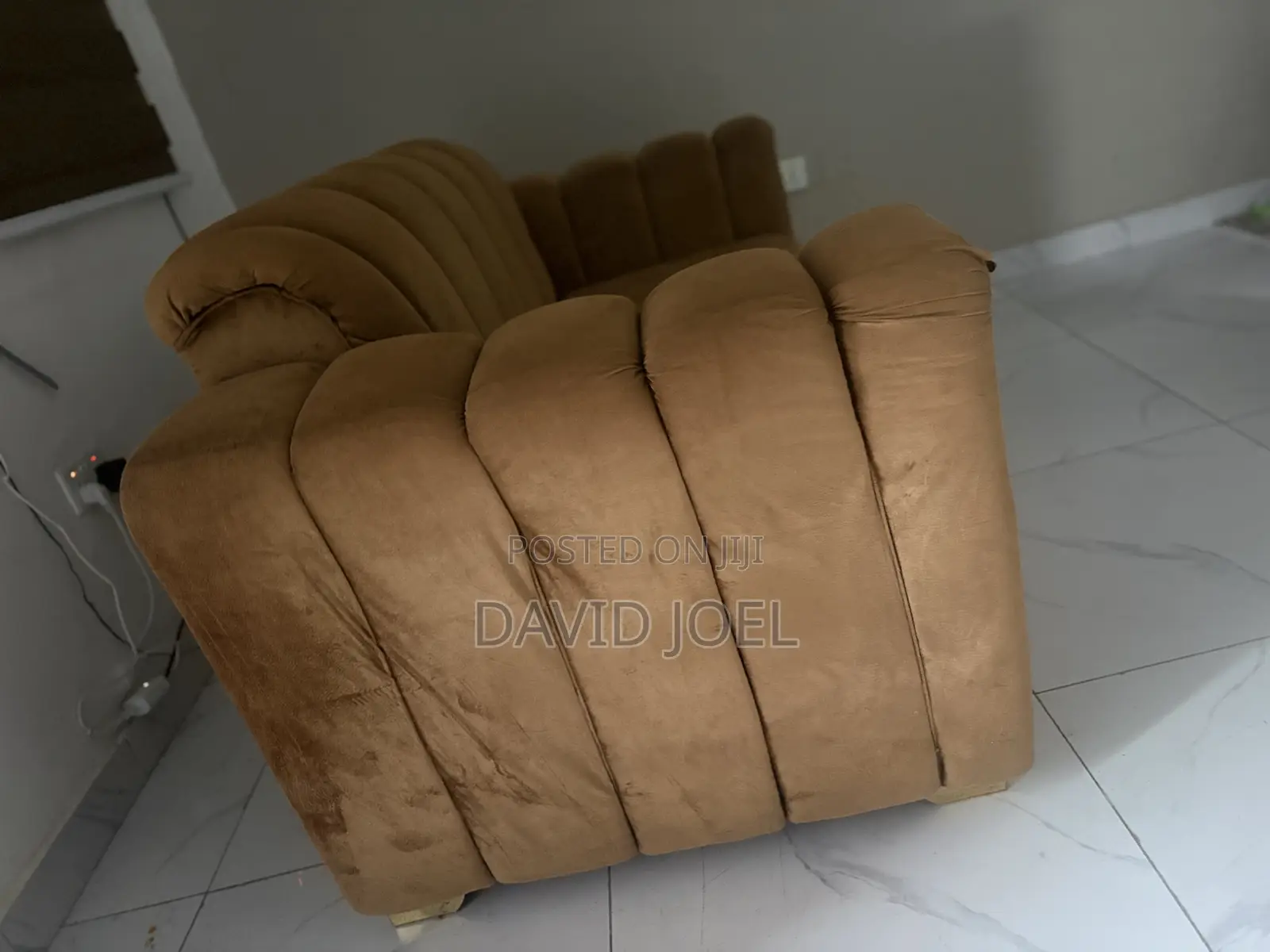 Modern Channel-Backsofa