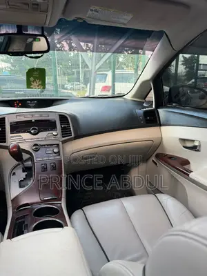 Toyota Venza 2010 Gray