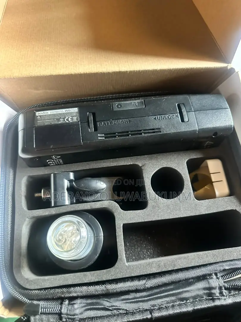 Godox AD200