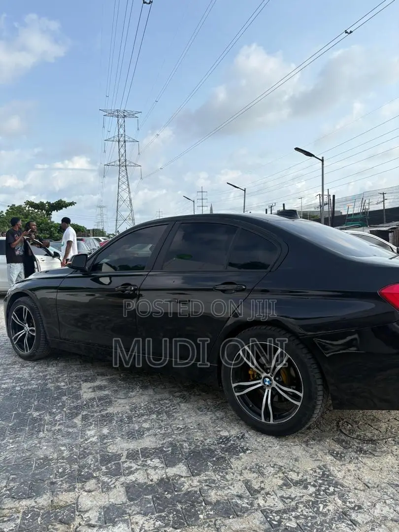 BMW 328i 2014 Black