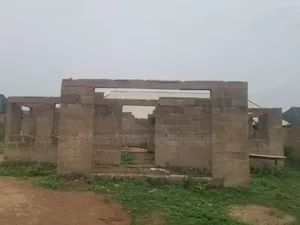 3bdrm Bungalow in Back Of The Filling, Osogbo for sale