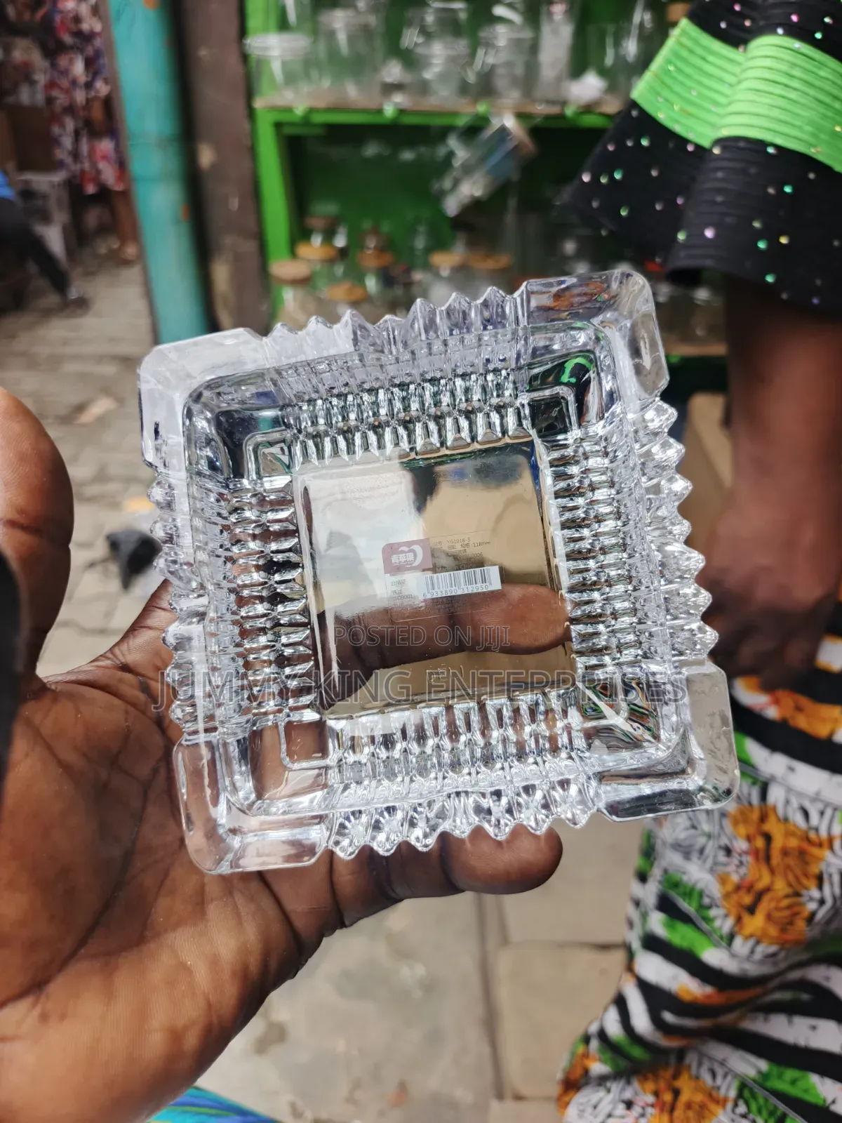 Glass Ash Tray Square Shape Ashtray
Medium
