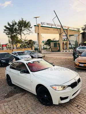 BMW 3 Series 328i RWD 2013 White