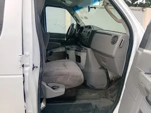 Ford Econoline 2014 White