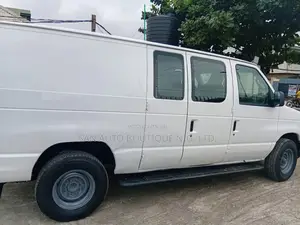 Ford Econoline 2014 White