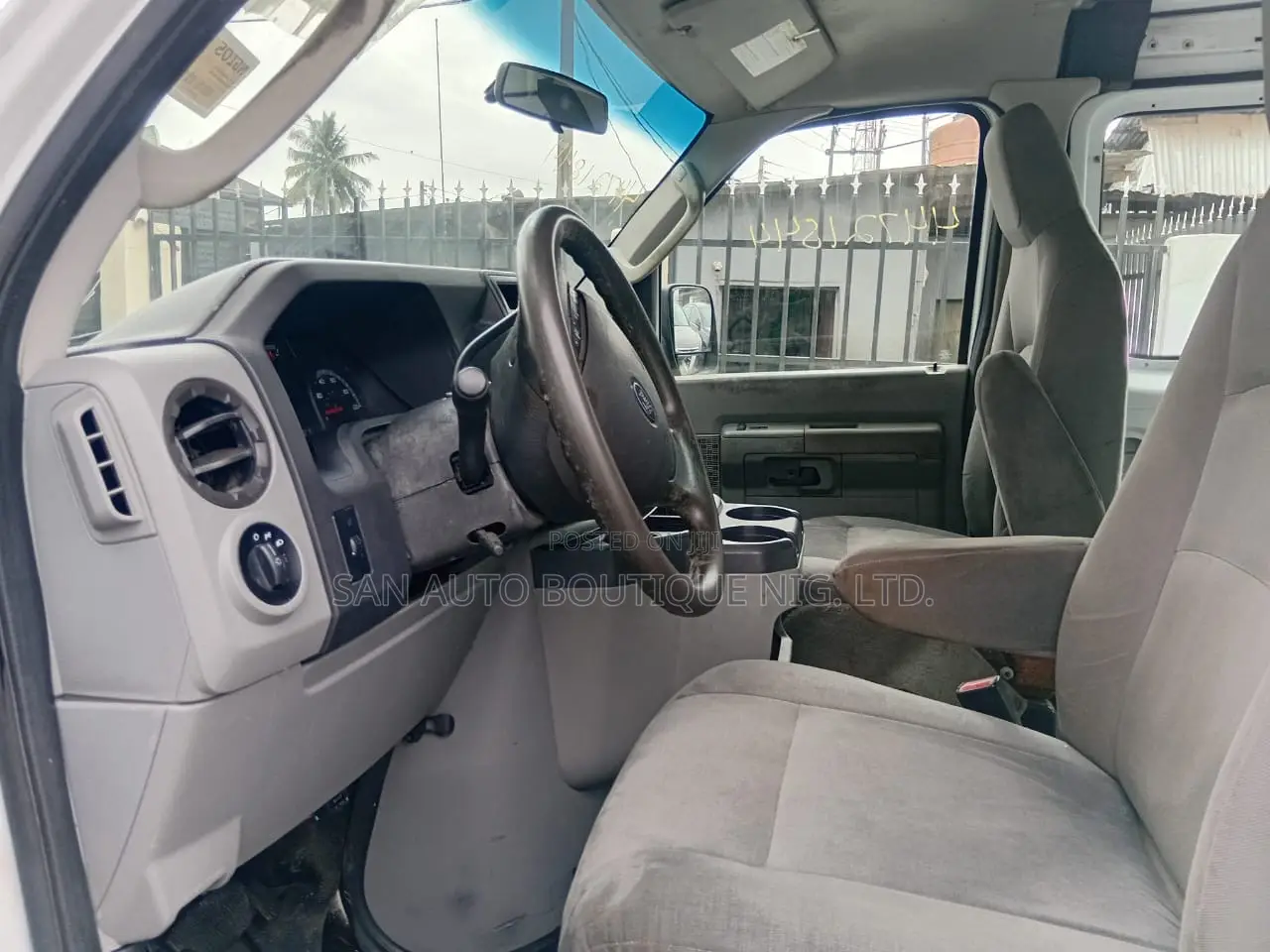 Ford Econoline 2014 White