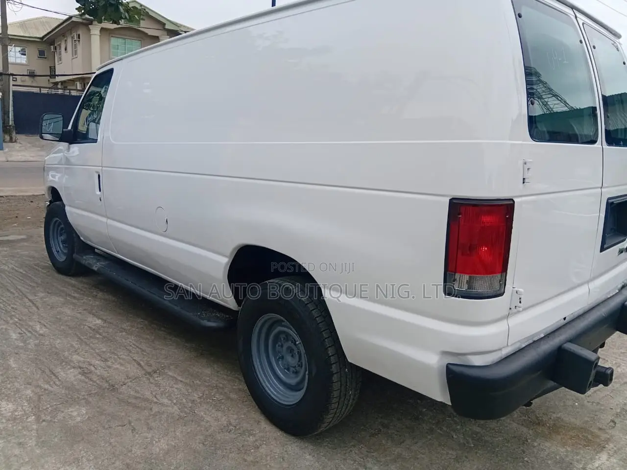 Ford Econoline 2014 White