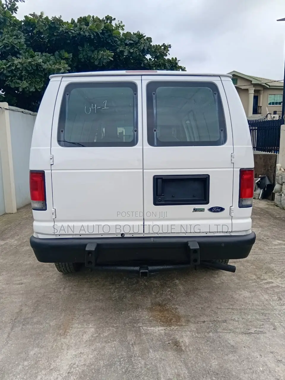 Ford Econoline 2014 White