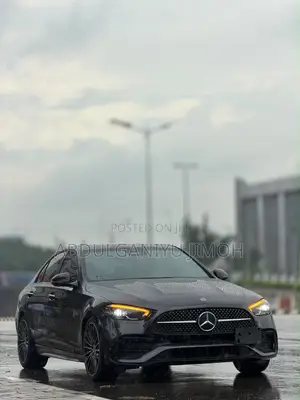 Mercedes-Benz C300 2023 Black