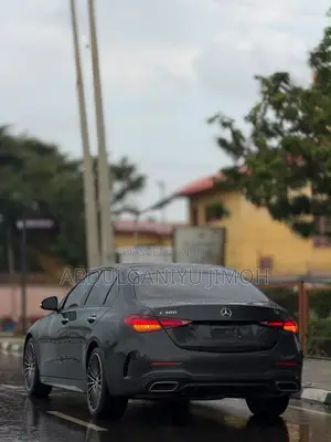 Mercedes-Benz C300 2023 Black