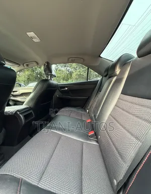 Toyota Camry 2017 Silver