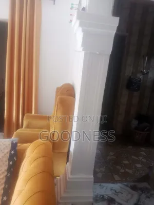 Standard Royal Furniture Chairs