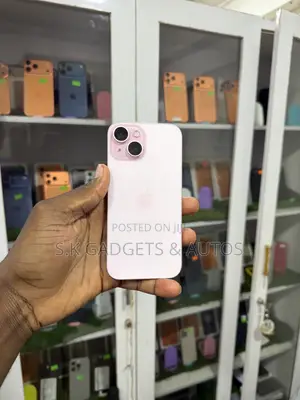 Apple iPhone 15 Plus 128 GB Pink