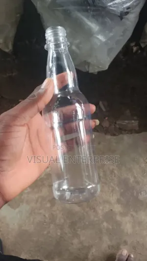50cl/500ml and 35cl/350ml Plastic Beer Bottle. 100 Pieces.