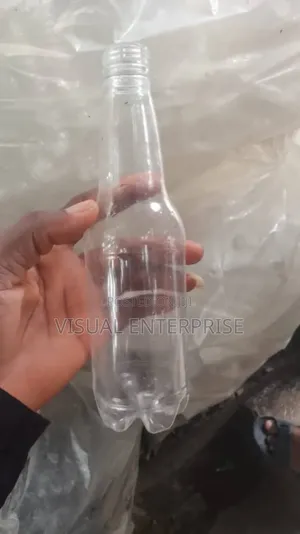 50cl/500ml and 35cl/350ml Plastic Beer Bottle. 100 Pieces.