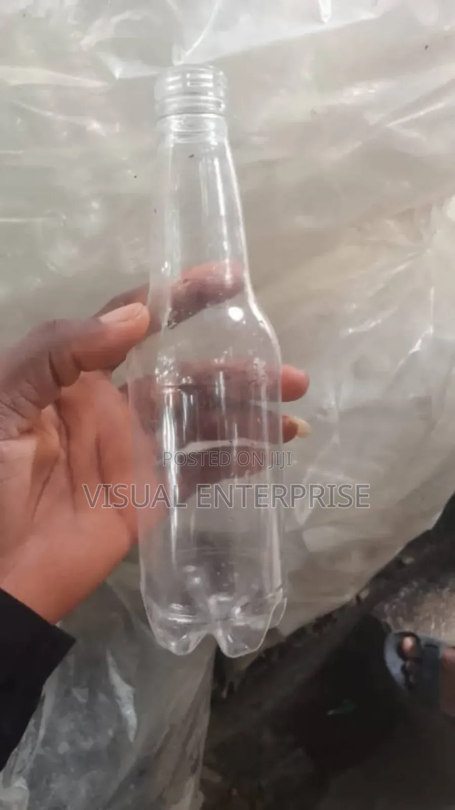 50cl/500ml and 35cl/350ml Plastic Beer Bottle. 100 Pieces.