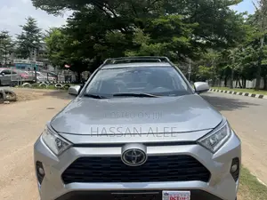 Toyota Highlander XLE 2022 Silver