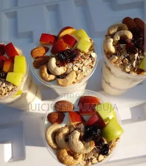 Granola Parfait Medium Cup