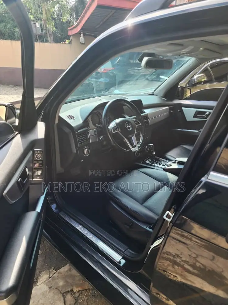 Mercedes-Benz GLK-Class 2011 Black