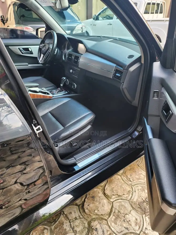 Mercedes-Benz GLK-Class 2011 Black