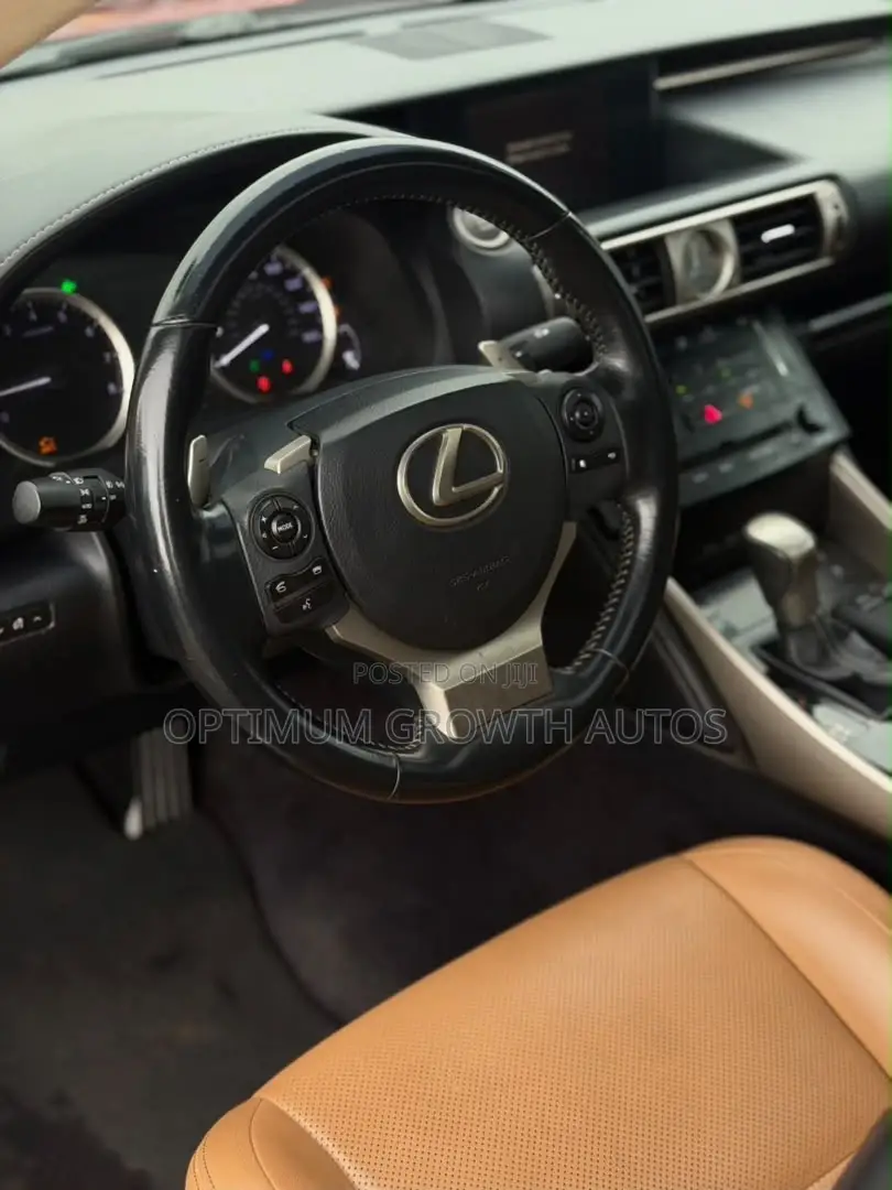 Lexus IS 250 4WD 2014 Red