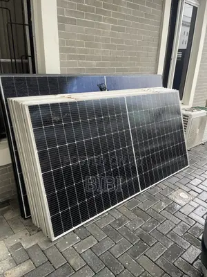 Used 555watts Jinko Solar Panels