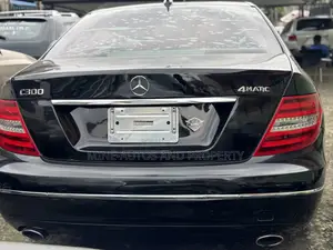 Mercedes-Benz C300 Luxury 4Matic Sedan AWD (3.5L 6cyl 7A) 2013 Black