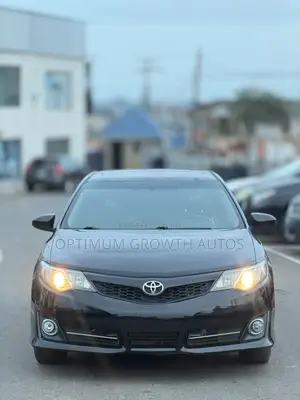 Toyota Camry SE 4dr Sedan (2.5L 4cyl 6A) 2013 Black