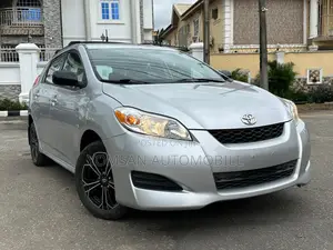 Toyota Matrix XRS Hatchback FWD (2.4L 4cyl 5A) 2010 Silver