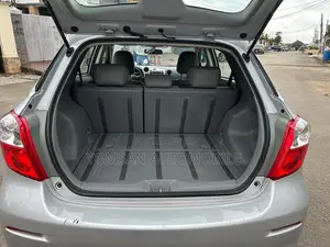 Toyota Matrix XRS Hatchback FWD (2.4L 4cyl 5A) 2010 Silver