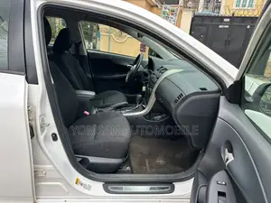 Toyota Corolla S 4dr Sedan (1.8L 4cyl 4A) 2009 White