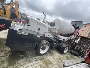 4cubic Self Loading Concrete Mixer With Cummins Engine