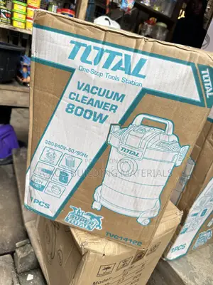 Vacuum Cleaner 800W 220-240v