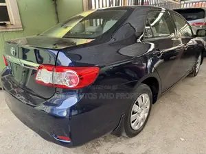 Toyota Corolla LE 4dr Sedan (1.8L 4cyl 4A) 2012 Blue