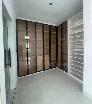 4bdrm Duplex in Ikota Gra for rent