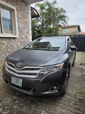 Toyota Venza LE AWD 2013 Gray