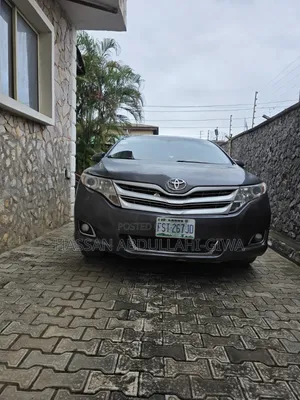 Toyota Venza 2011 Gray