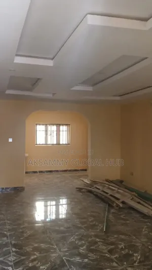 3bdrm Block of Flats in Akala Estate, Ibadan for rent