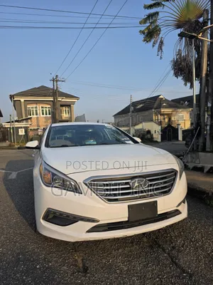 Hyundai Sonata SE 4dr Sedan (2.4L 4cyl 6A) 2015 White
