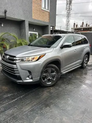 Toyota Highlander Limited Platinum 4x4 V6 (3.5L 6cyl 8A) 2017 Silver