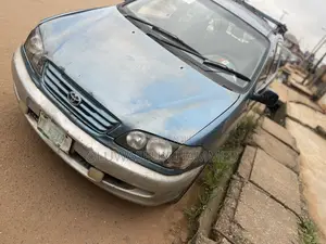 Toyota Picnic 2.0 FWD 2004 Blue
