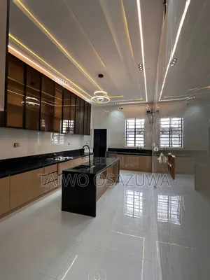 5bdrm Duplex in Sangotedo for sale