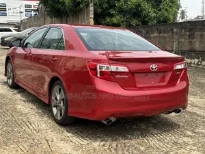 Toyota Camry SE 4dr Sedan w/Prod. End 11/13 (3.5L 6cyl 6A) 2014 Red
