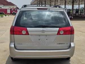 Toyota Sienna 2006 Silver