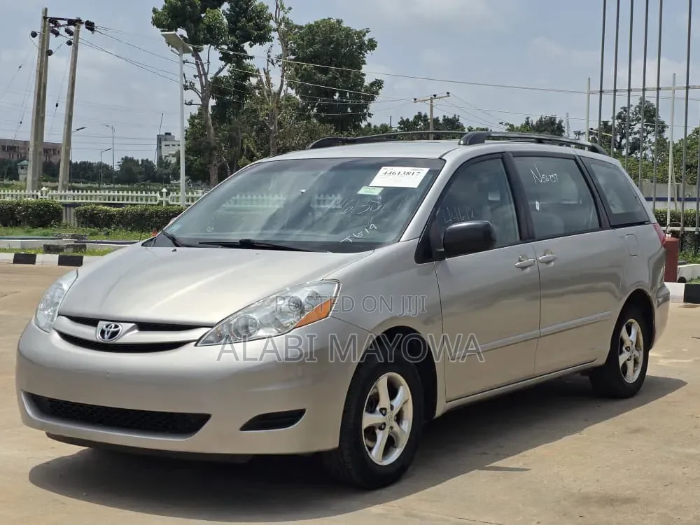 Toyota Sienna 2006 Silver