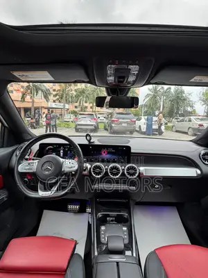 Mercedes-Benz GLB-Class GLB 250 4MATIC 2022 White